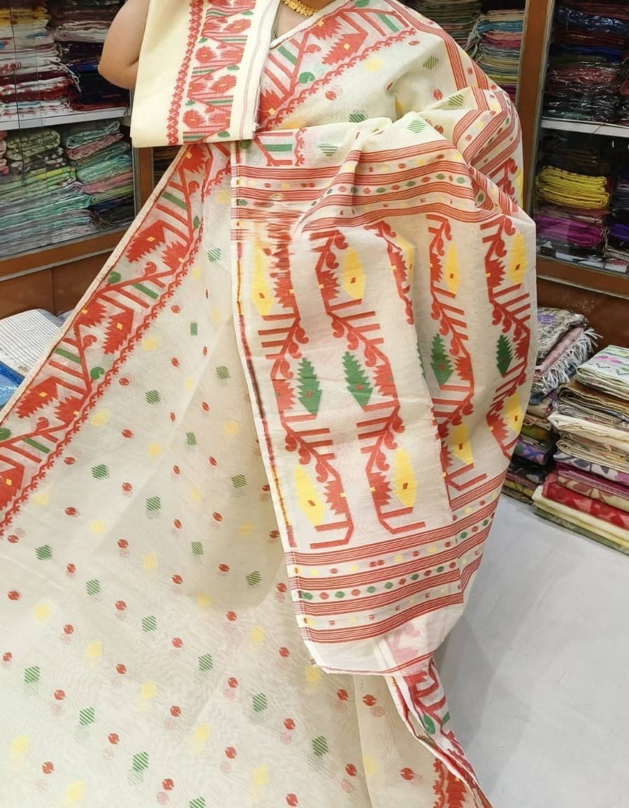 Off White Soft Dhakai Jamdani Sari With Blouse Piece