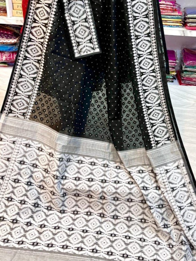 Barfi Soft Dhakai Jamdani Sari with Blouse Piece - Black - Image 2