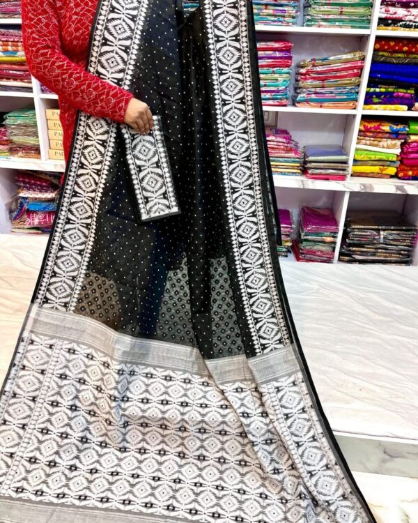 Barfi Soft Dhakai Jamdani Sari with Blouse Piece - Black