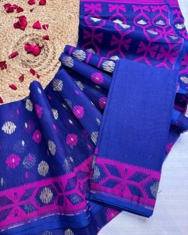 Barfi Buti Soft Dhakai Jamdani Sari with Blouse Piece - Blue
