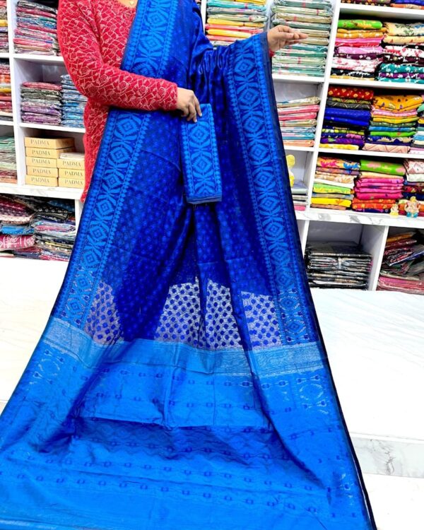 Barfi Soft Dhakai Jamdani Sari with Blouse Piece - Blue