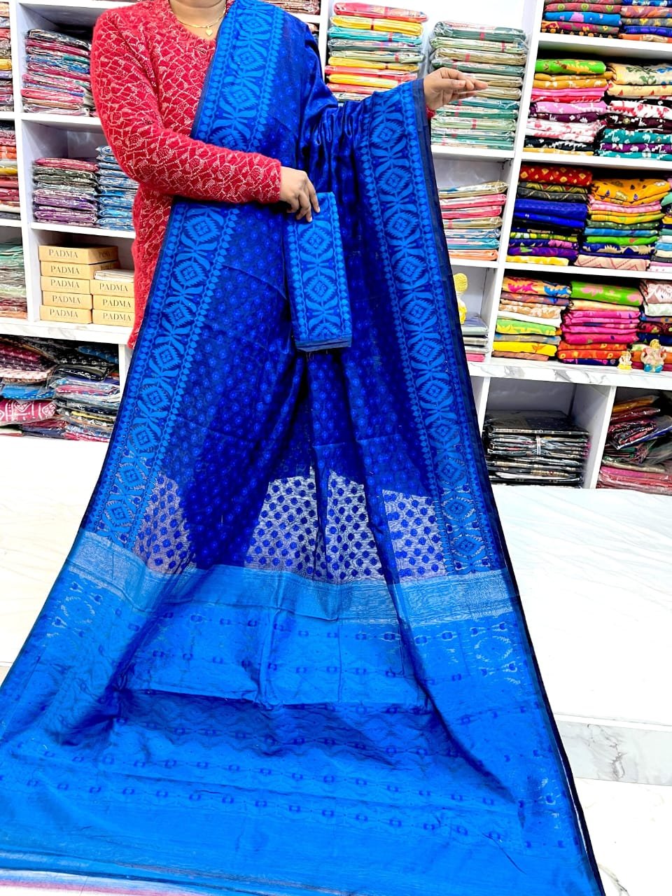 Barfi Soft Dhakai Jamdani Sari with Blouse Piece - Blue