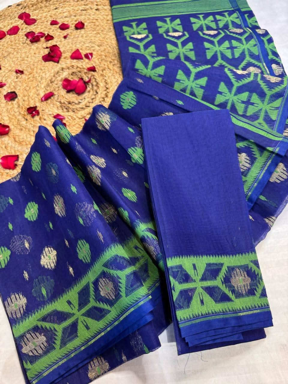 Barfi Buti Soft Dhakai Jamdani Sari with Blouse Piece - Blue