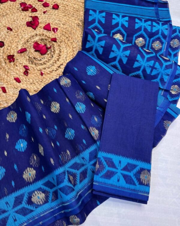 Barfi Buti Soft Dhakai Jamdani Sari with Blouse Piece - Blue