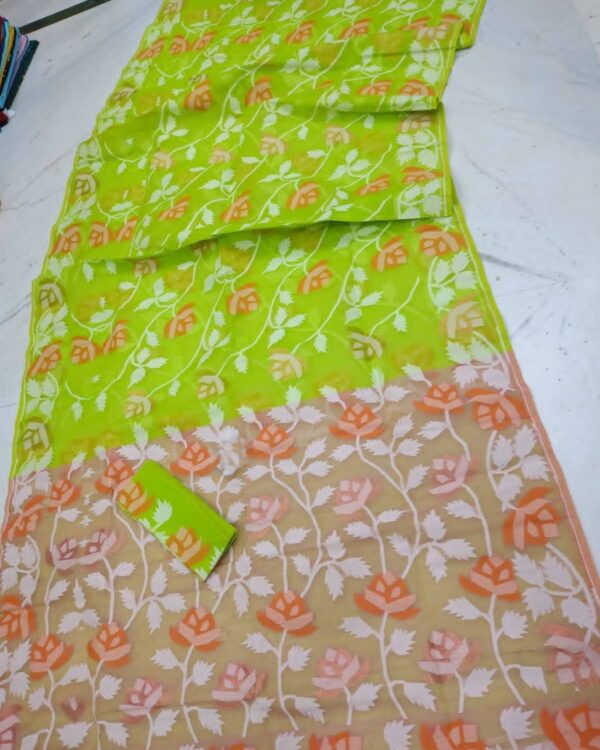 Water Lily Soft Dhakai Jamdani Saree with Blouse Piece - Bright Olive