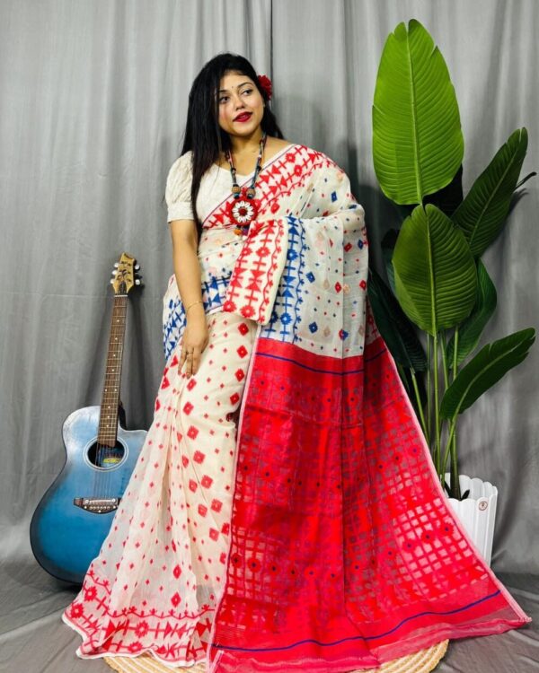 Cream Soft Ganga Jamuna Jamdani Sari With Blouse Piece