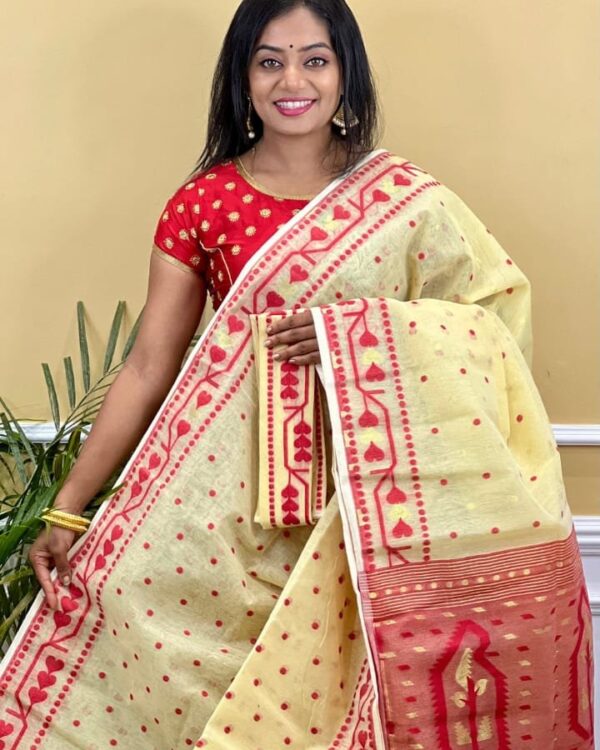 Buti Soft Dhakai Jamdani Saree with Blouse Piece - Deep Cream