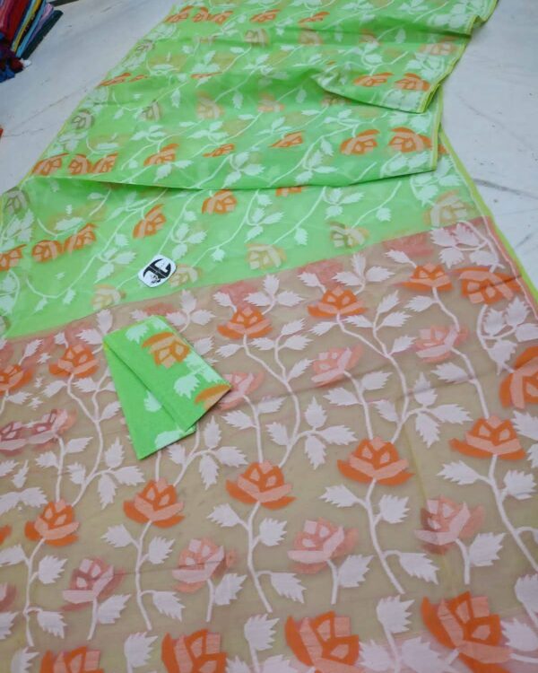 Water Lily Soft Dhakai Jamdani Saree with Blouse Piece - Faded Green