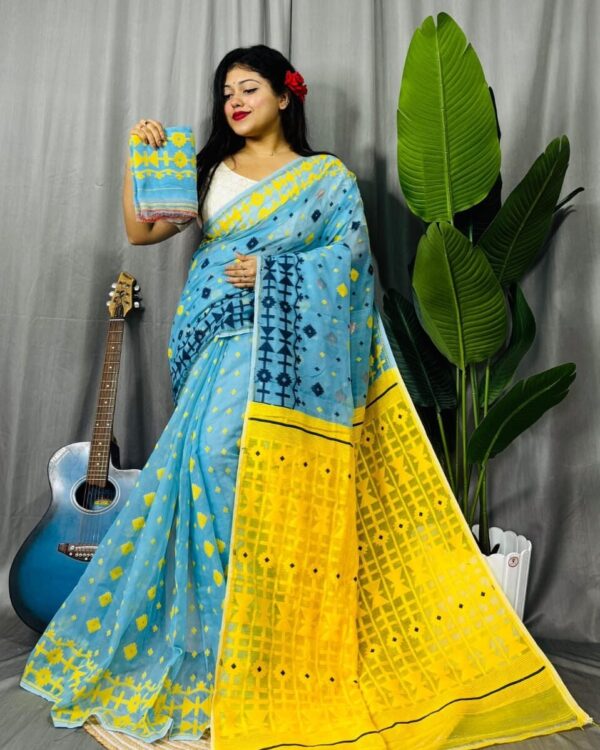 Hippie Blue Soft Ganga Jamuna Jamdani Sari With Blouse Piece