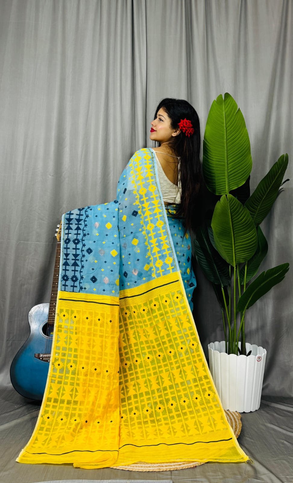 Hippie Blue Soft Ganga Jamuna Jamdani Sari With Blouse Piece - Image 3
