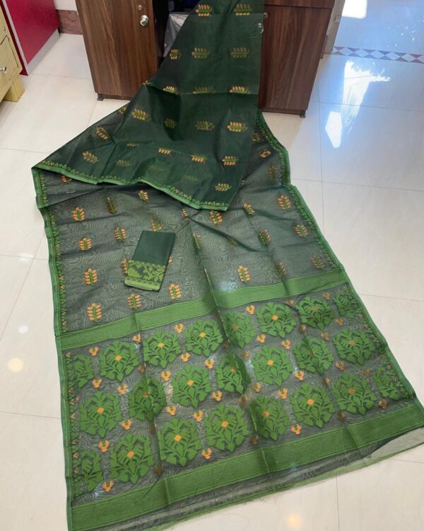 Soft Dhakai Jamdani Saree with Blouse Piece - Lunar Green