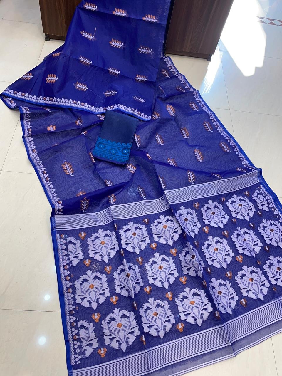 Soft Dhakai Jamdani Saree with Blouse Piece - Navy Blue - Image 2