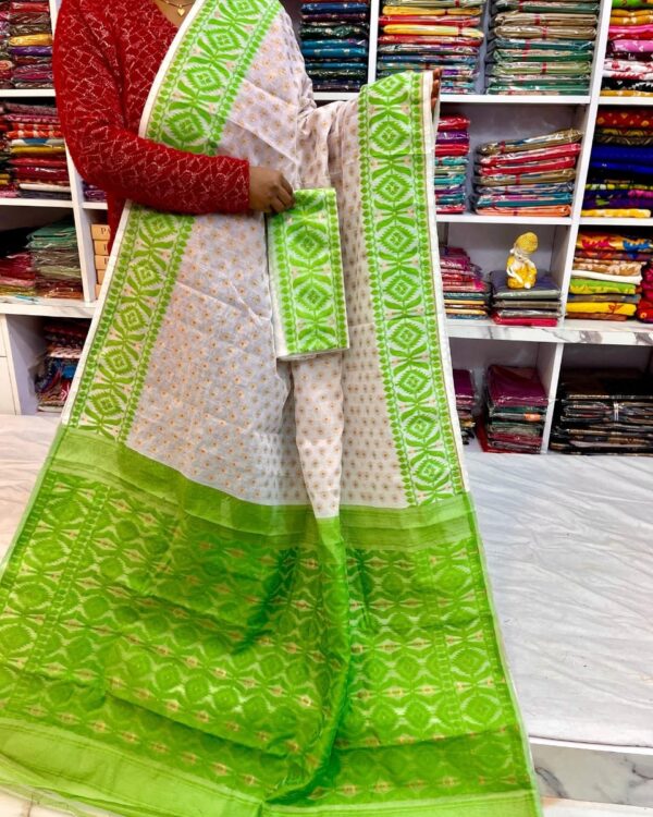 Barfi Soft Dhakai Jamdani Sari with Blouse Piece - Off White