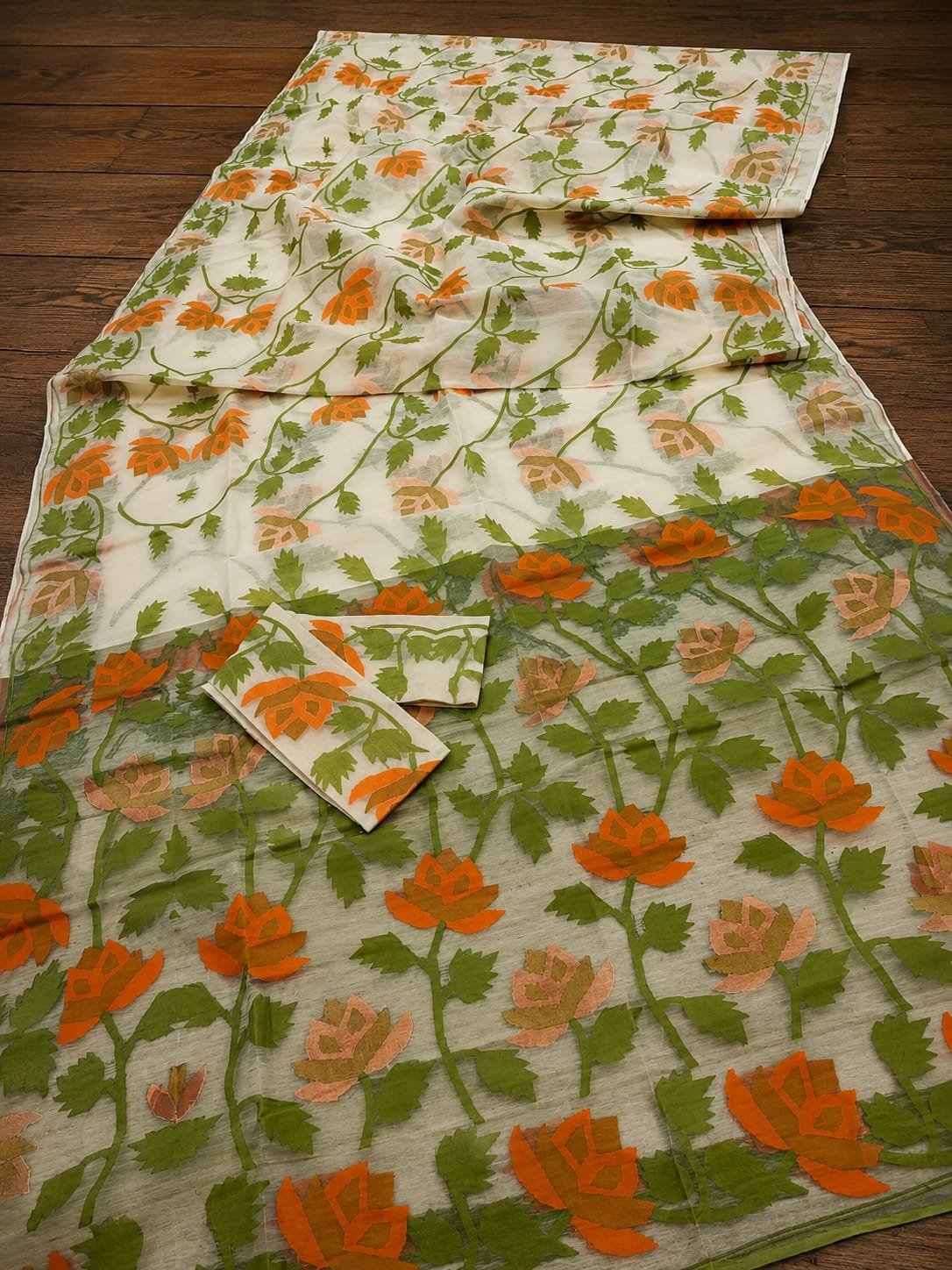 Water Lily Soft Dhakai Jamdani Saree with Blouse Piece - Off White