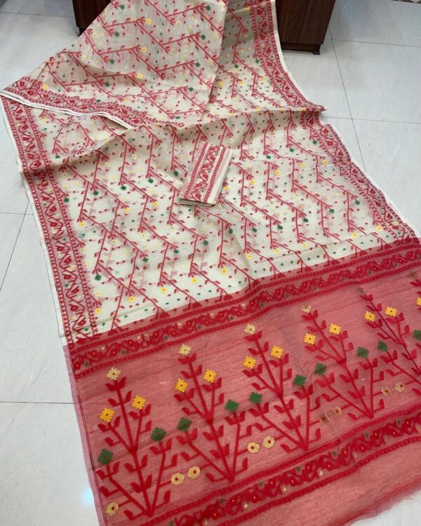 Shiuli Dhakai Jamdani Sari with Blouse Piece - Off White