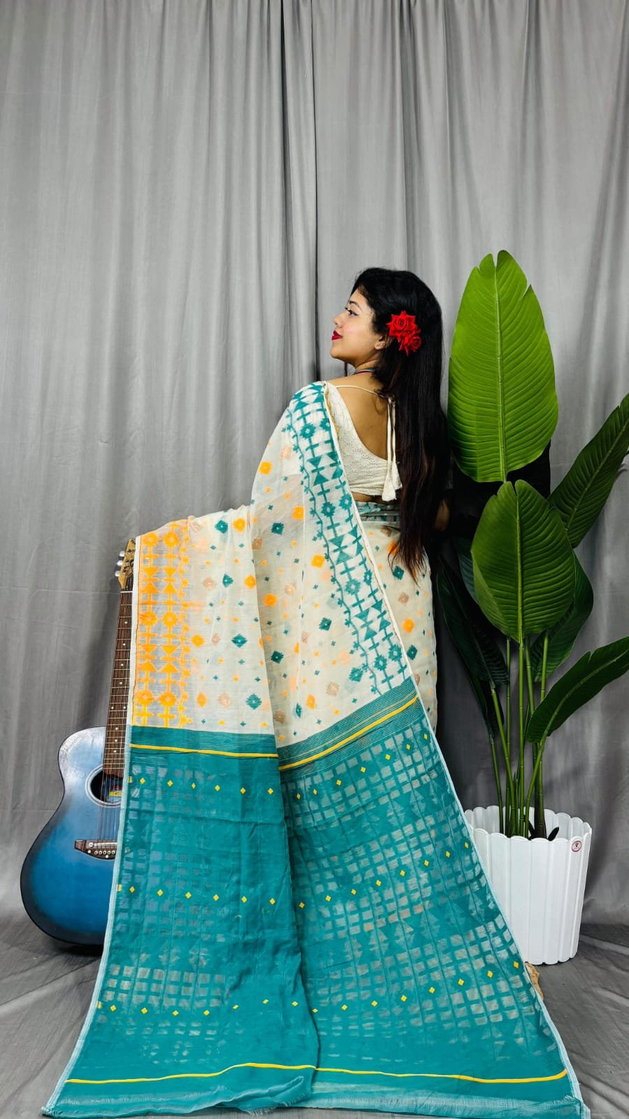Off White Soft Ganga Jamuna Jamdani Sari With Blouse Piece - Image 3