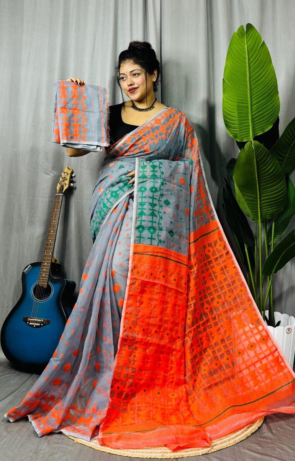 Oslo Grey Soft Ganga Jamuna Jamdani Sari With Blouse Piece