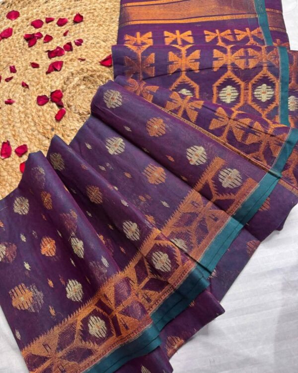 Barfi Buti Soft Dhakai Jamdani Sari with Blouse Piece - Plum Purple