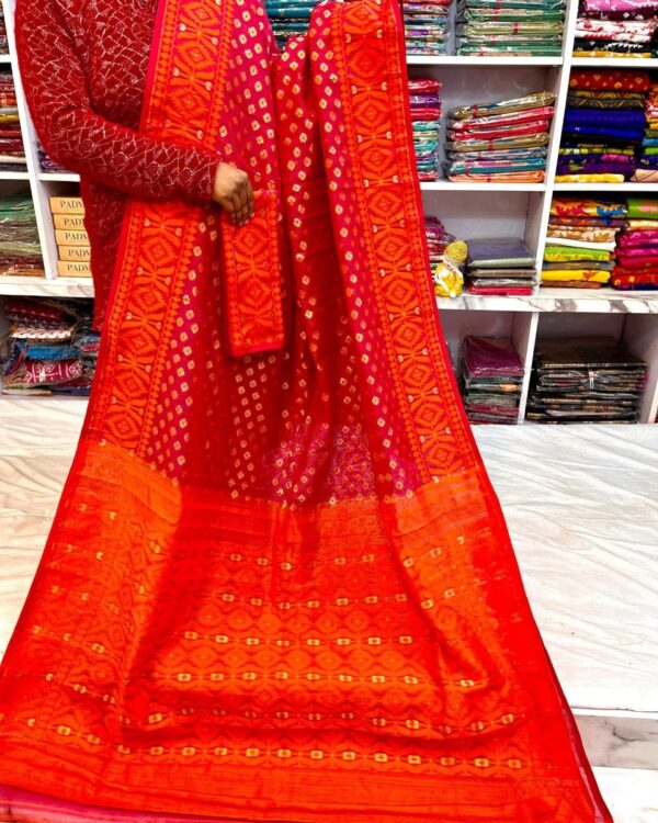Barfi Soft Dhakai Jamdani Sari with Blouse Piece - Red