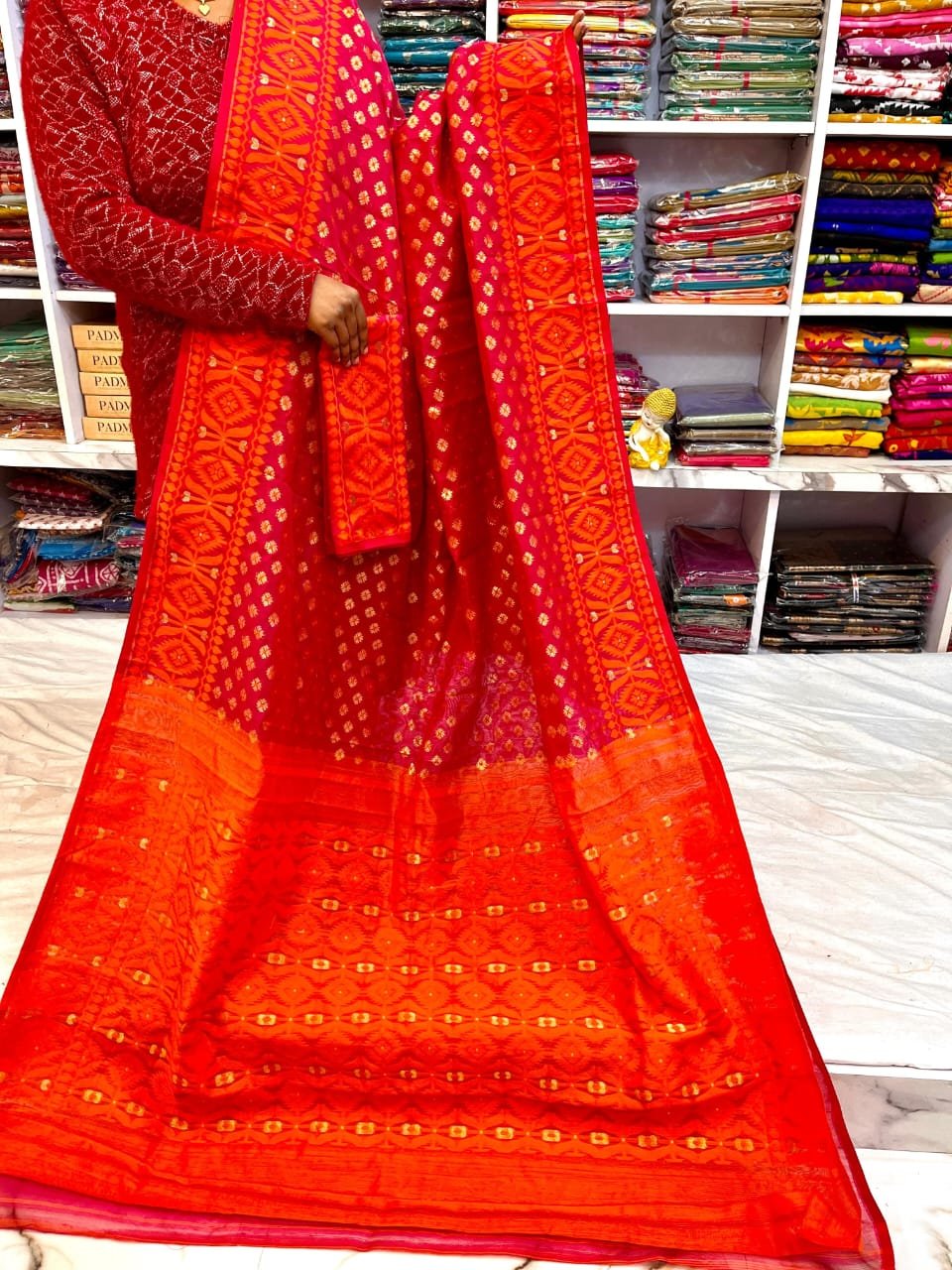 Barfi Soft Dhakai Jamdani Sari with Blouse Piece - Red