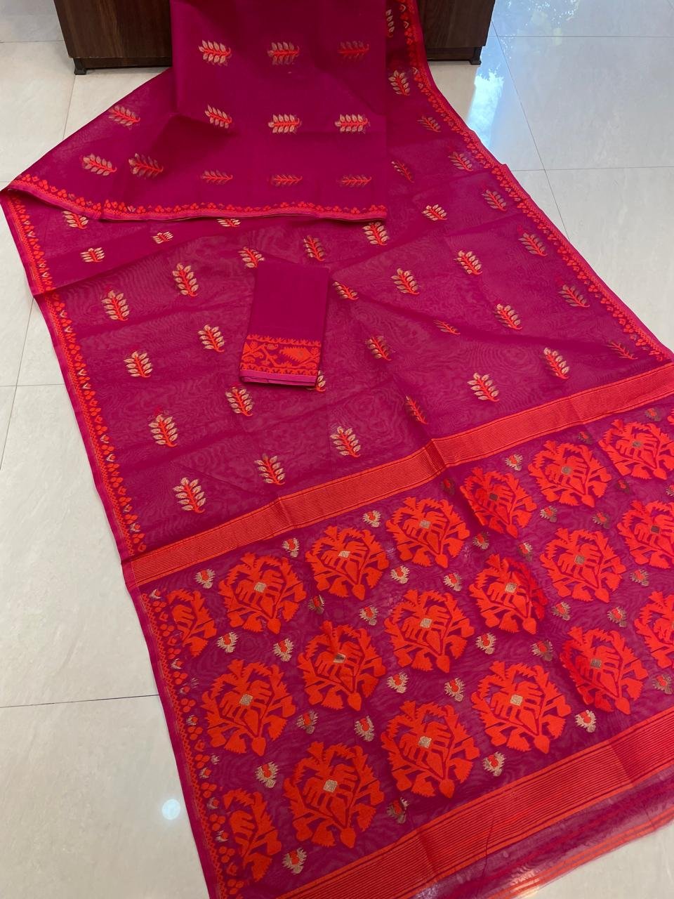 Soft Dhakai Jamdani Saree with Blouse Piece - Red Pink - Image 2