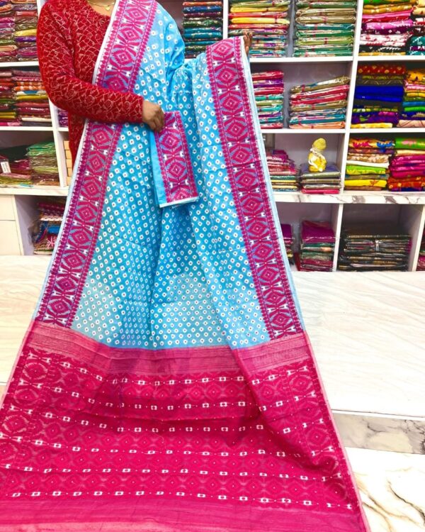 Barfi Soft Dhakai Jamdani Sari with Blouse Piece - Sky Blue