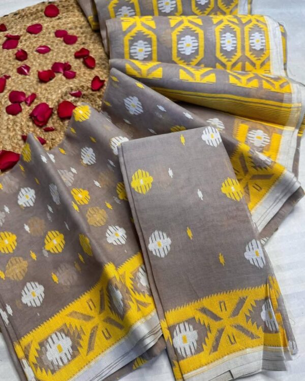 Barfi Buti Soft Dhakai Jamdani Sari with Blouse Piece - Warm Grey